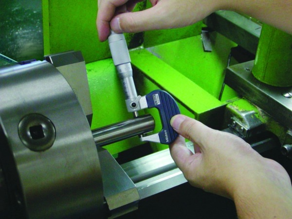 Mitutoyo OUTSIDE MICROMETER 102-702 - Image 3