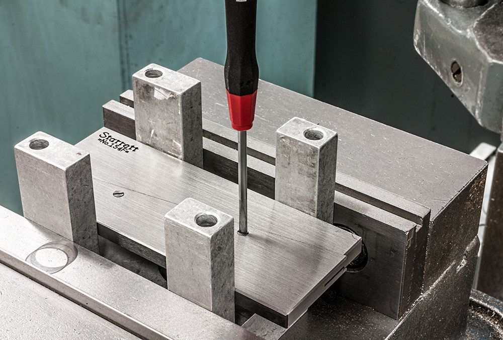 Starrett Adjustable Parallel 5 1/16in (130mm) 1 3/4 -2 1/4in Range 154F Adjustable Parallel - Image 3
