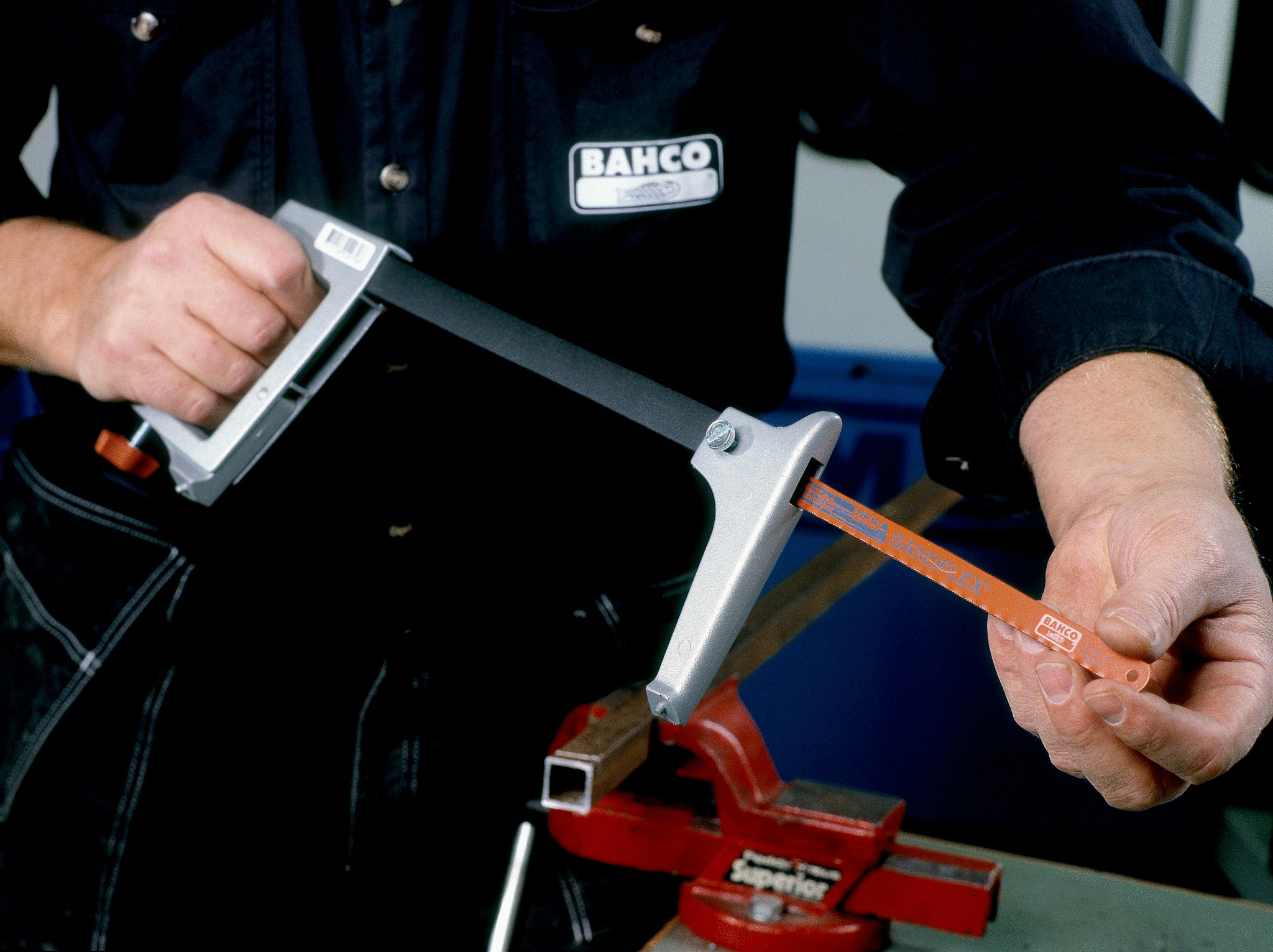 Bahco Professional heavy duty hacksaw frame - Image 5