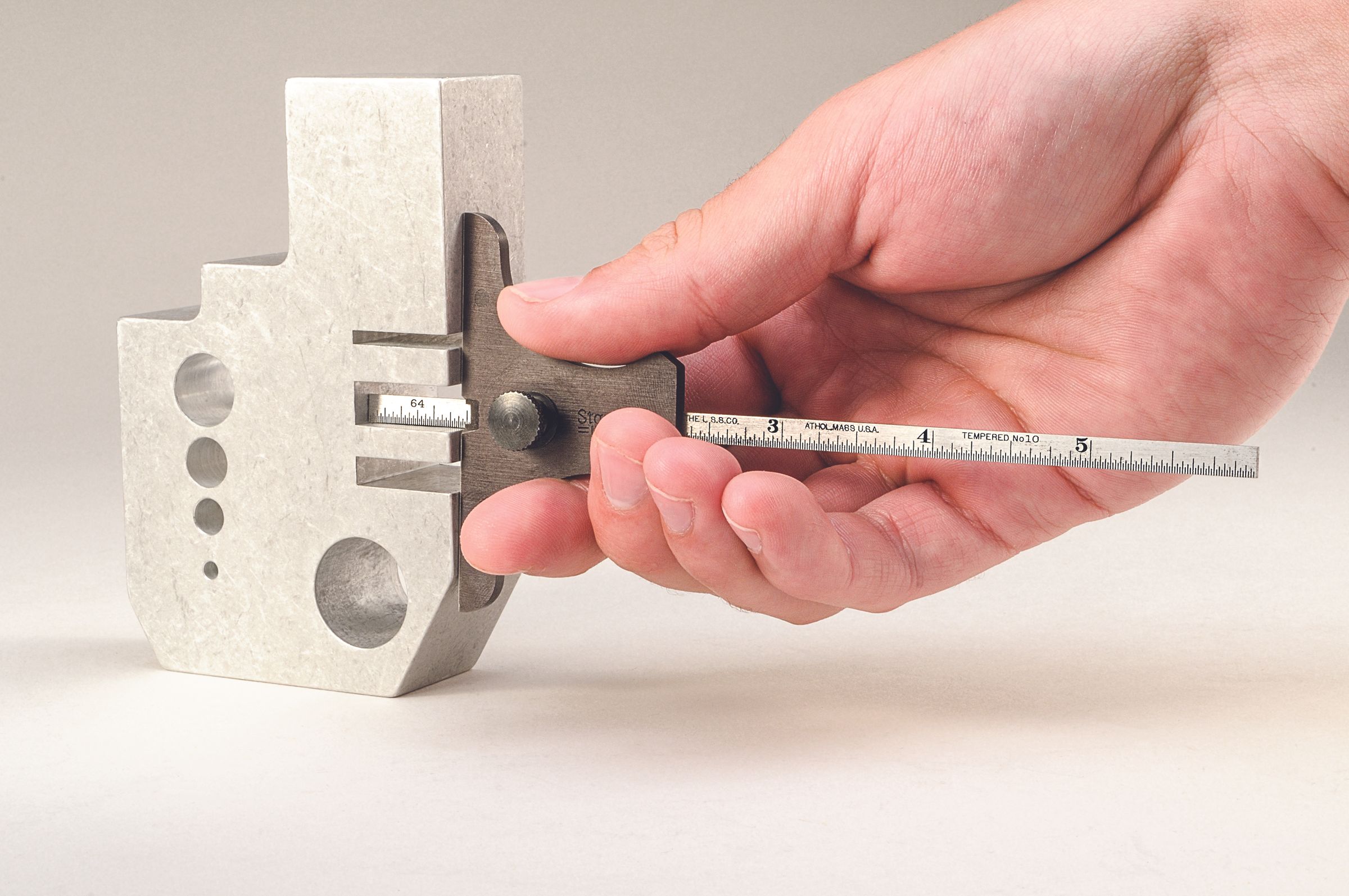 Starrett - Steel Rule Depth Gage 0-6in Range 32nds/64ths - Image 3