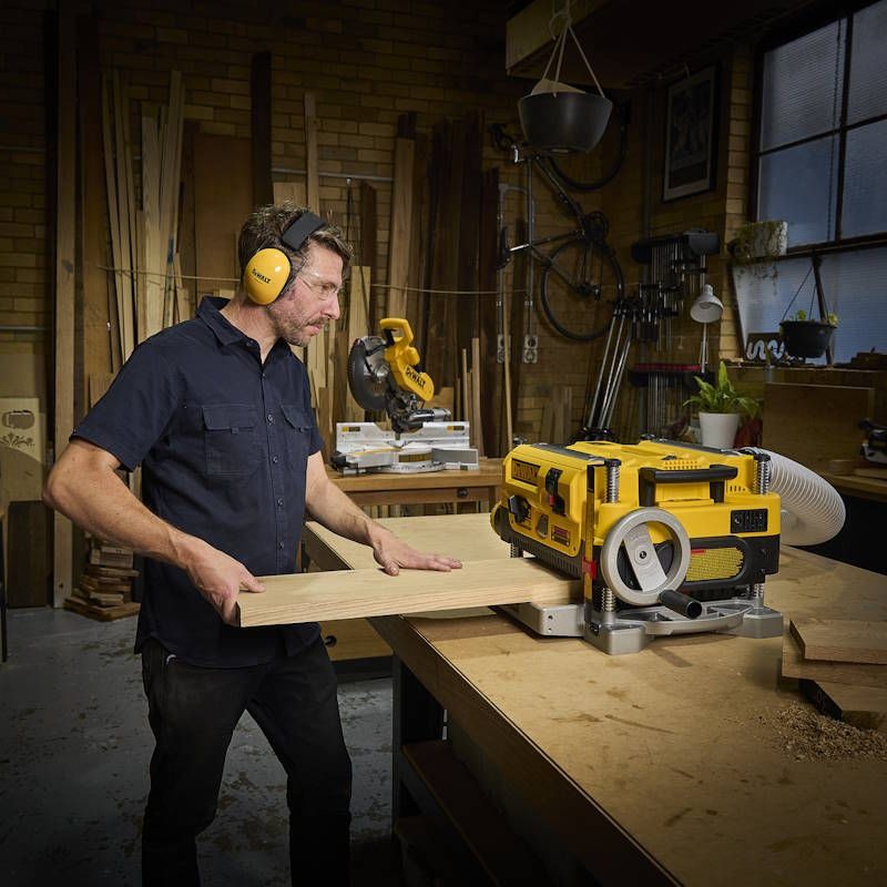 DEWALT - PORTABLE THICKNESSER 330mm 1800W CORDED - Image 5