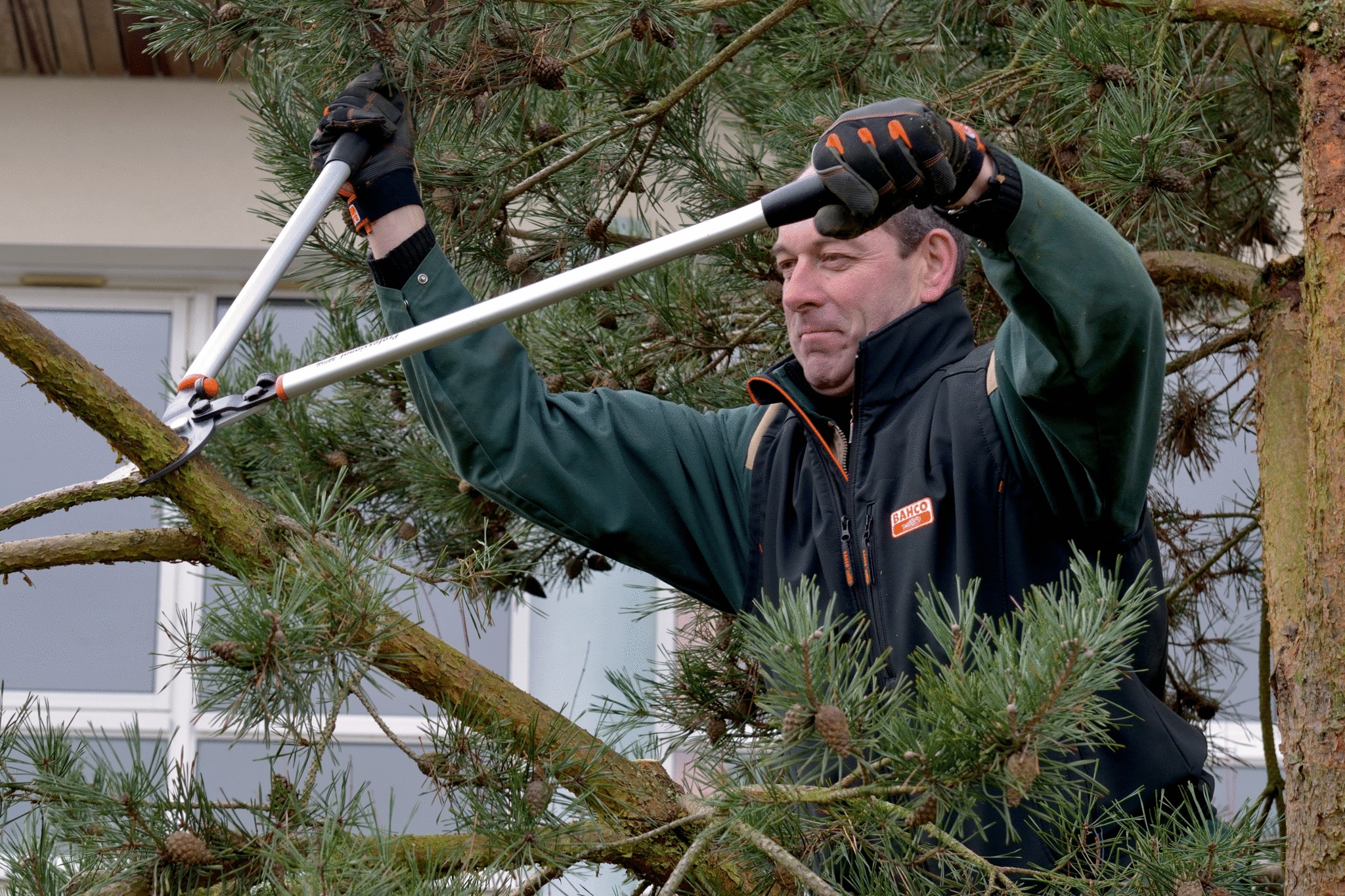 Bahco By-pass, heavy duty lopper with super light aluminium handles - Image 5