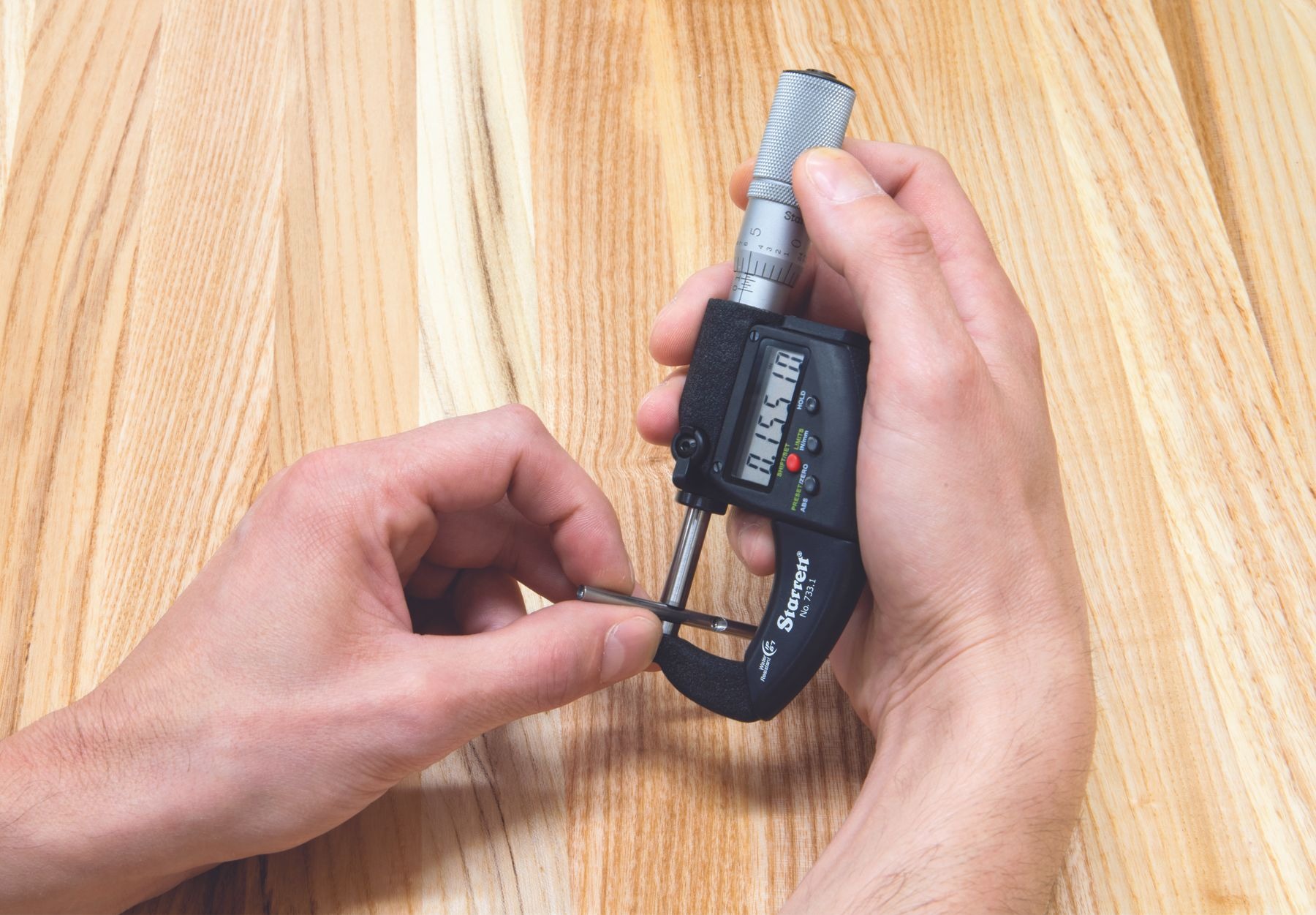 Starrett - Electronic IP67 Mic 0-1in- 0-25mm Res.00005in - .001mm - Image 3