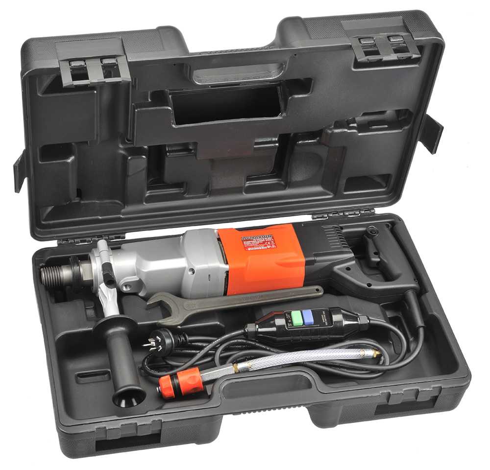 Dymaxion Core Drilling Machine 2000 Watt Hand Held 3 Speed 1.1/4 UNC Spindle